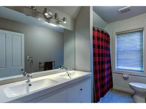 370 Main Street E, Palmerston, ON - Indoor Photo Showing Bathroom