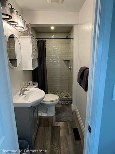 2 Browns Lane Lane, Wasaga Beach, ON - Indoor Photo Showing Bathroom