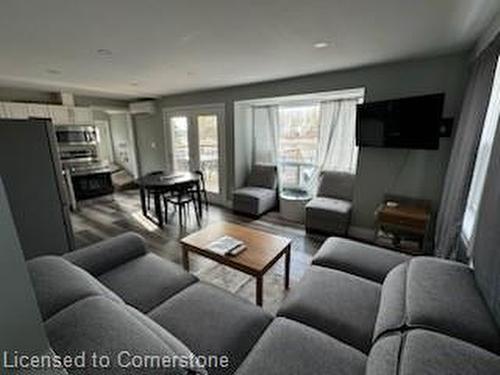 2 Browns Lane Lane, Wasaga Beach, ON - Indoor Photo Showing Living Room