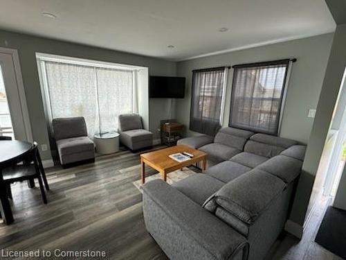 2 Browns Lane Lane, Wasaga Beach, ON - Indoor Photo Showing Living Room