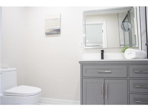 1550 Springwell Avenue E, Mississauga, ON - Indoor Photo Showing Bathroom