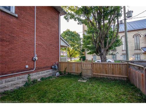 28 Beale Street, Woodstock, ON - Outdoor