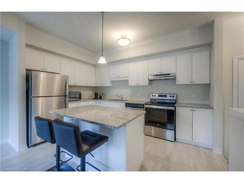 55-25 Isherwood Avenue, Cambridge, ON - Indoor Photo Showing Kitchen With Stainless Steel Kitchen