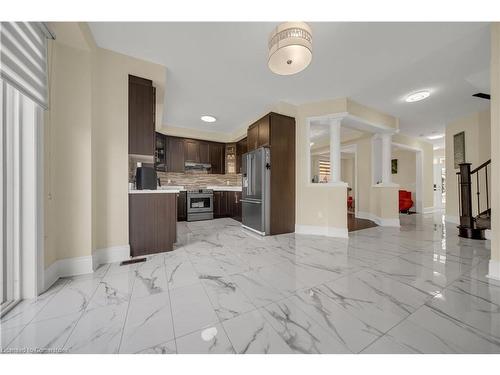 1161 Upper Thames Drive, Woodstock, ON - Indoor Photo Showing Kitchen