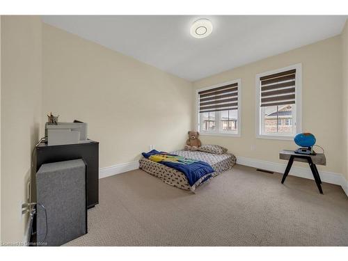 1161 Upper Thames Drive, Woodstock, ON - Indoor Photo Showing Bedroom