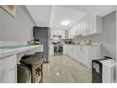 1161 Upper Thames Drive, Woodstock, ON - Indoor Photo Showing Kitchen