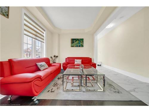 1161 Upper Thames Drive, Woodstock, ON - Indoor Photo Showing Living Room