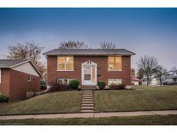 7 Daytona Street  Kitchener, ON N2M 5M3