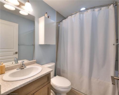 8 Cheltenham Mews, Kitchener, ON - Indoor Photo Showing Bathroom