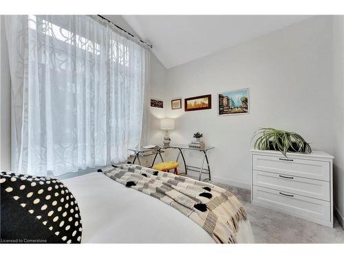 42-110 Fergus Ave, Kitchener, ON - Indoor Photo Showing Bedroom