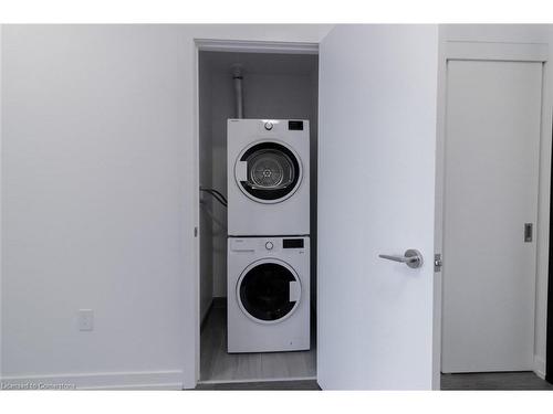 511-15 Wellington Street S, Kitchener, ON - Indoor Photo Showing Laundry Room