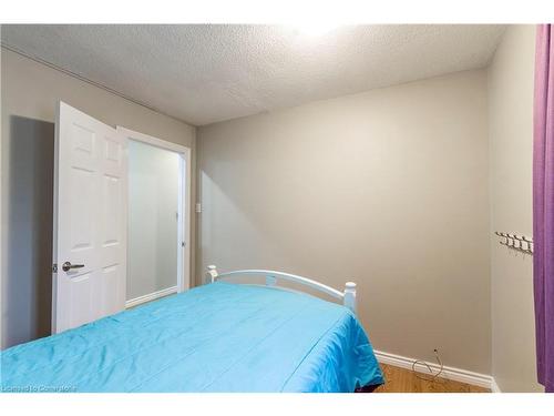 39 Keewatin Avenue, Kitchener, ON - Indoor Photo Showing Bedroom