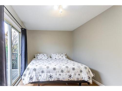 39 Keewatin Avenue, Kitchener, ON - Indoor Photo Showing Bedroom