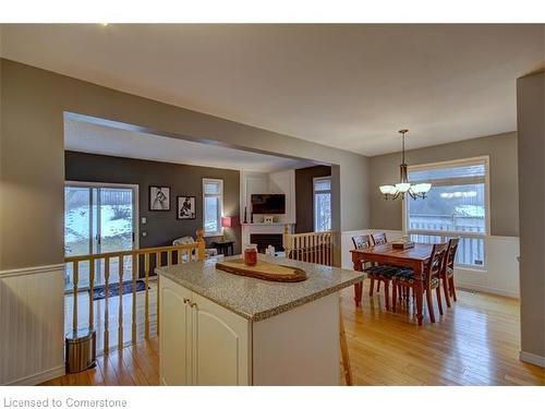 134 Cavelletti Court, Waterloo, ON - Indoor Photo Showing Dining Room