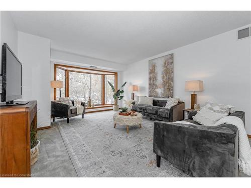 104-4 Albert Street, Cambridge, ON - Indoor Photo Showing Living Room