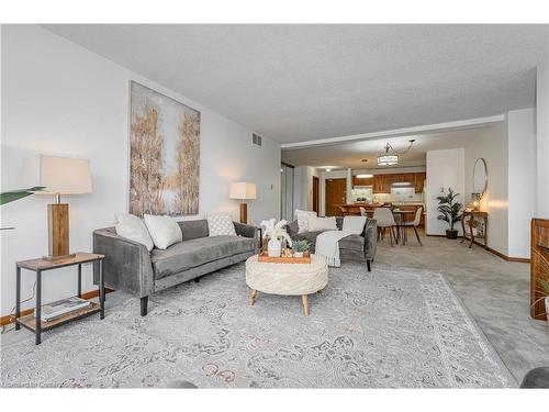 104-4 Albert Street, Cambridge, ON - Indoor Photo Showing Living Room