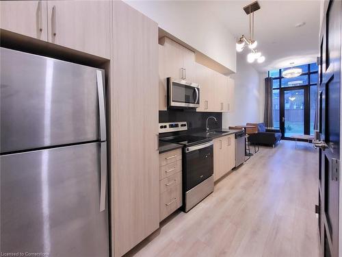 135-145 Columbia Street W, Waterloo, ON - Indoor Photo Showing Kitchen