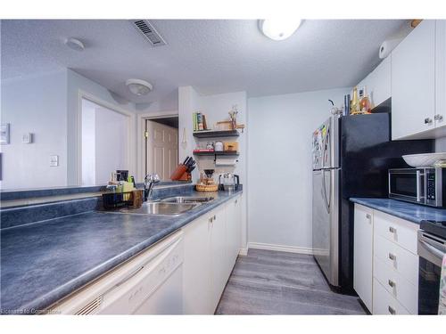 10C-45 Cedarhill Crescent, Kitchener, ON - Indoor Photo Showing Kitchen With Double Sink