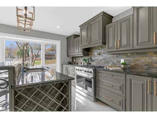 10 Cleaveholm Drive, Halton Hills, ON - Indoor Photo Showing Kitchen With Upgraded Kitchen