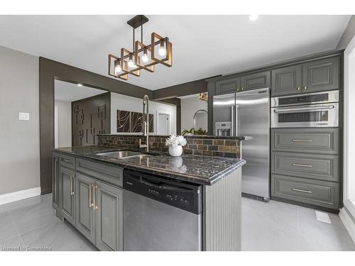 10 Cleaveholm Drive, Halton Hills, ON - Indoor Photo Showing Kitchen With Double Sink