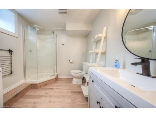 29 Scrimger Avenue, Cambridge, ON - Indoor Photo Showing Bathroom