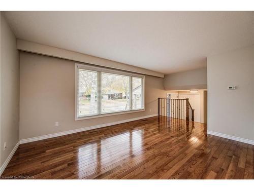 60 Glenburnie Drive, Guelph, ON - Indoor Photo Showing Other Room