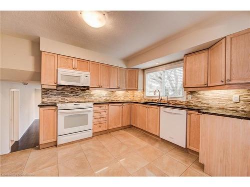 60 Glenburnie Drive, Guelph, ON - Indoor Photo Showing Kitchen