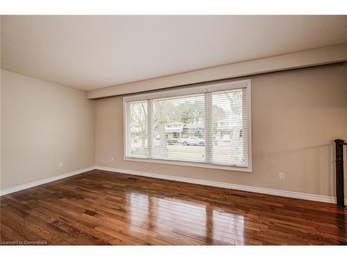 60 Glenburnie Drive, Guelph, ON - Indoor Photo Showing Other Room