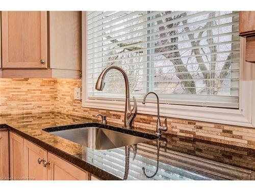 60 Glenburnie Drive, Guelph, ON - Indoor Photo Showing Kitchen