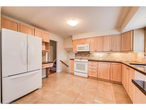 60 Glenburnie Drive, Guelph, ON - Indoor Photo Showing Kitchen