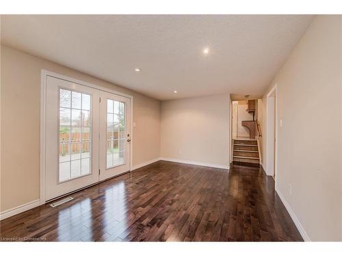 60 Glenburnie Drive, Guelph, ON - Indoor Photo Showing Other Room