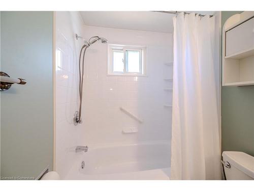 236 Huntingdon Crescent, Waterloo, ON - Indoor Photo Showing Bathroom