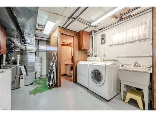 236 Huntingdon Crescent, Waterloo, ON - Indoor Photo Showing Laundry Room