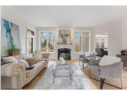 994 Stonebrook Road, Cambridge, ON - Indoor Photo Showing Living Room With Fireplace