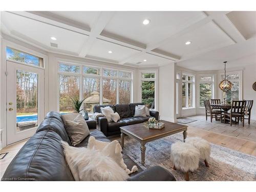 994 Stonebrook Road, Cambridge, ON - Indoor Photo Showing Living Room