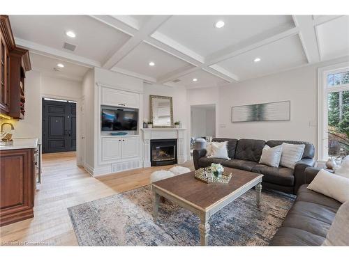 994 Stonebrook Road, Cambridge, ON - Indoor Photo Showing Living Room With Fireplace