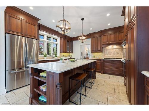 994 Stonebrook Road, Cambridge, ON - Indoor Photo Showing Kitchen With Upgraded Kitchen