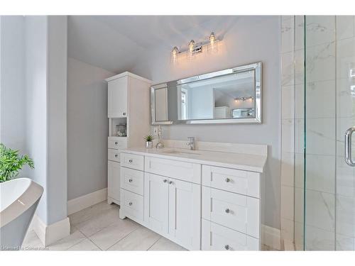 994 Stonebrook Road, Cambridge, ON - Indoor Photo Showing Bathroom