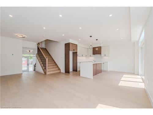 176 Forest Road, Cambridge, ON - Indoor Photo Showing Kitchen