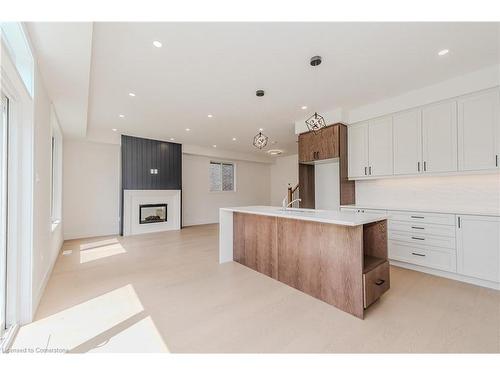 176 Forest Road, Cambridge, ON - Indoor Photo Showing Kitchen