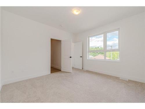 176 Forest Road, Cambridge, ON - Indoor Photo Showing Other Room