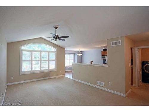 12 Riverside Circle, Smithville, ON - Indoor Photo Showing Other Room