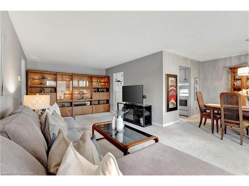 306-6 Shettleston Street, Cambridge, ON - Indoor Photo Showing Living Room