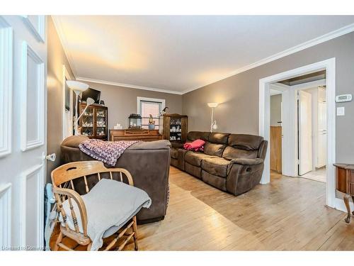 101 Arlington Boulevard, Kitchener, ON - Indoor Photo Showing Living Room