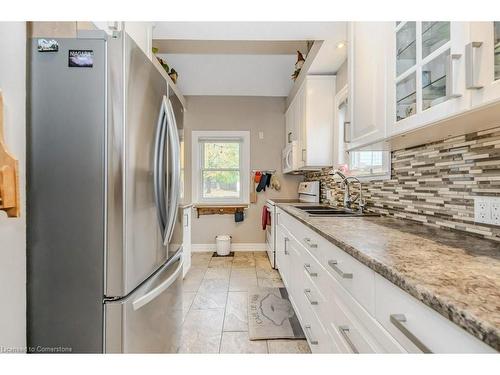 101 Arlington Boulevard, Kitchener, ON - Indoor Photo Showing Kitchen