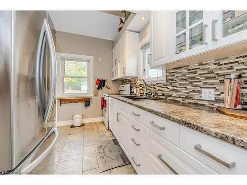 101 Arlington Boulevard, Kitchener, ON - Indoor Photo Showing Kitchen