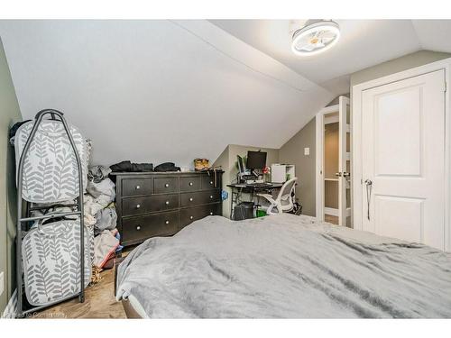 101 Arlington Boulevard, Kitchener, ON - Indoor Photo Showing Bedroom