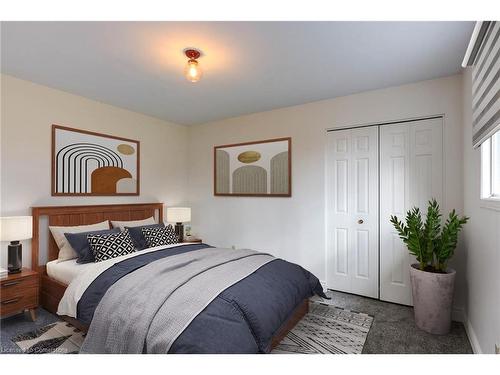 395 Westridge Drive, Waterloo, ON - Indoor Photo Showing Bedroom