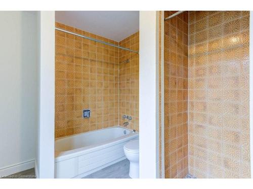 395 Westridge Drive, Waterloo, ON - Indoor Photo Showing Bathroom