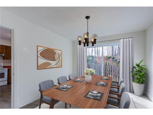 395 Westridge Drive, Waterloo, ON - Indoor Photo Showing Dining Room